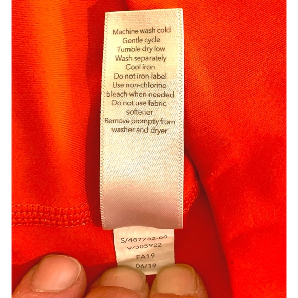 EUC ATHLETA TENACITY 7/8 TIGHT IN POWERLIFT IN ANTIQUE BURGANDY, SIZE MEDIUM - Picture 3 of 16